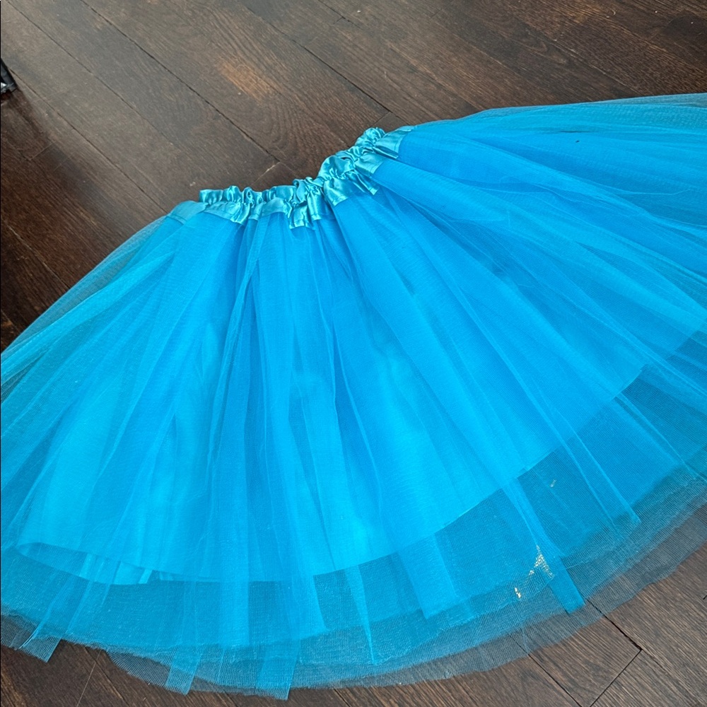 Vibrant Blue Tulle Skirt adult preowned - Picture 4 of 4